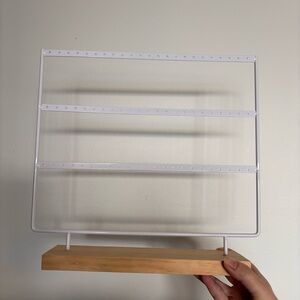 Minimal White Metal & Wood Earring Jewelry Display Stand GUC